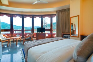 Premium Room | 1 bedroom, Egyptian cotton sheets, premium bedding, down duvets