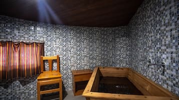 Sauna, aromatherapy, 1 treatment room