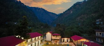 Nature Sprint Resort By The River