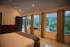 Deluxe Room | 1 bedroom, free WiFi
