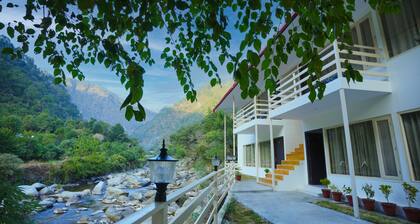 Nature Sprint Resort By The River