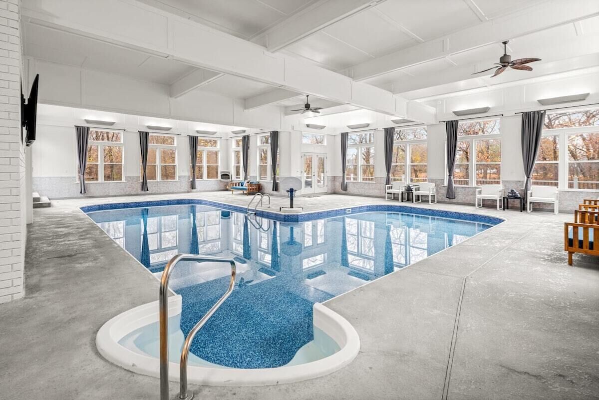 Arkansas Grand Oasis: Luxury & Adventure
