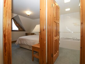 2 chambres, décor unique, ameublement unique, accès au Wi-Fi (inclus)