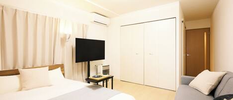 واي فاي مجانًا وملاءات أسرّة