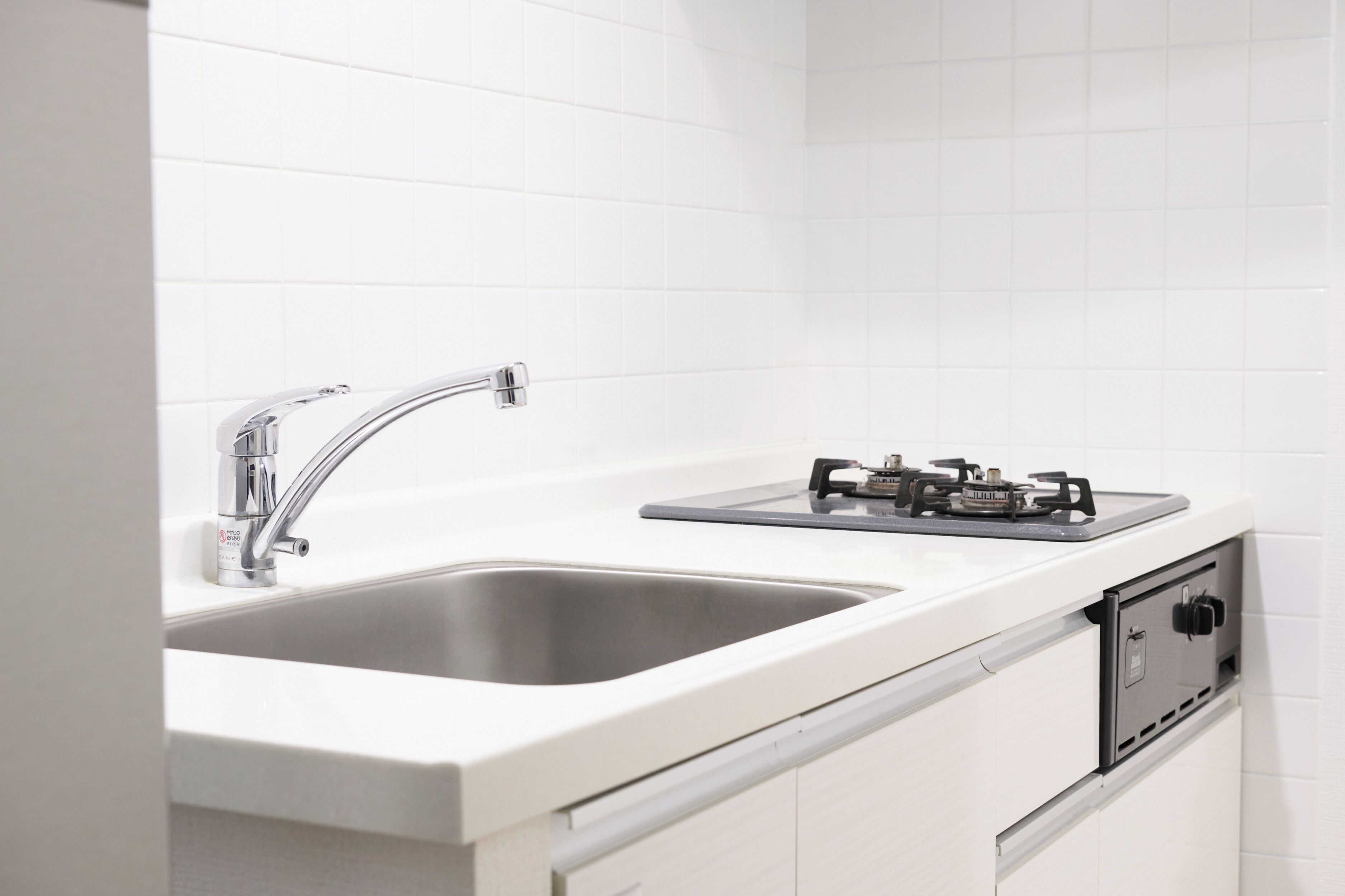 Superior Twin Room | Private kitchen | Full-sized fridge, microwave, stovetop, electric kettle