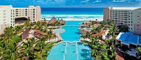 حمّام سباحة مُدفَّأ