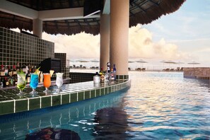 Bar (on property) - Westin Lagunamar Ocean Resort - Luxurious 1-Bedroom Villa - Family Friendly Resort! (Cancun)