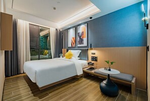 Quarto casal empresarial de uso individual | Frigobar (abastecido com alguns itens grátis), escrivaninha