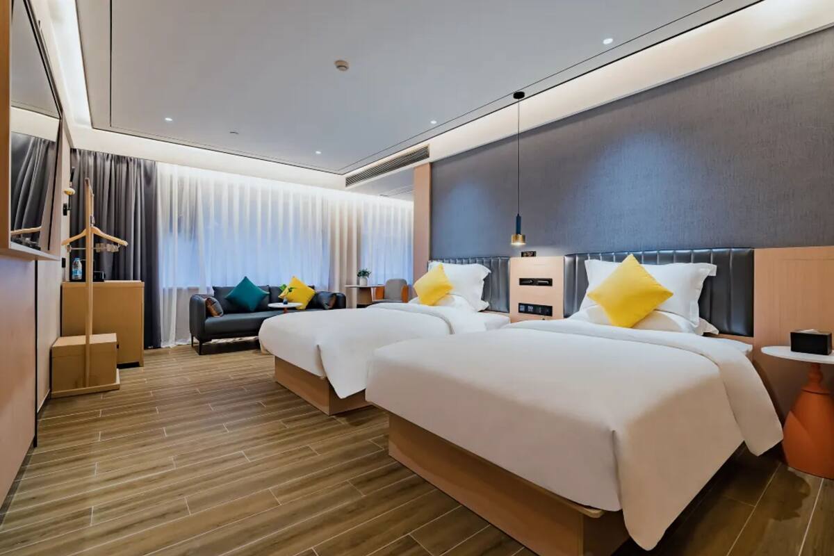 Superior Double or Twin Room | Minibar (some free items), desk, laptop workspace, WiFi (free)