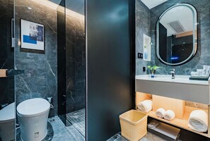 Bathroom - Yee Wo Hotel (Guangzhou)
