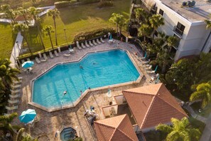 Unclassified image, 4 of 49, button