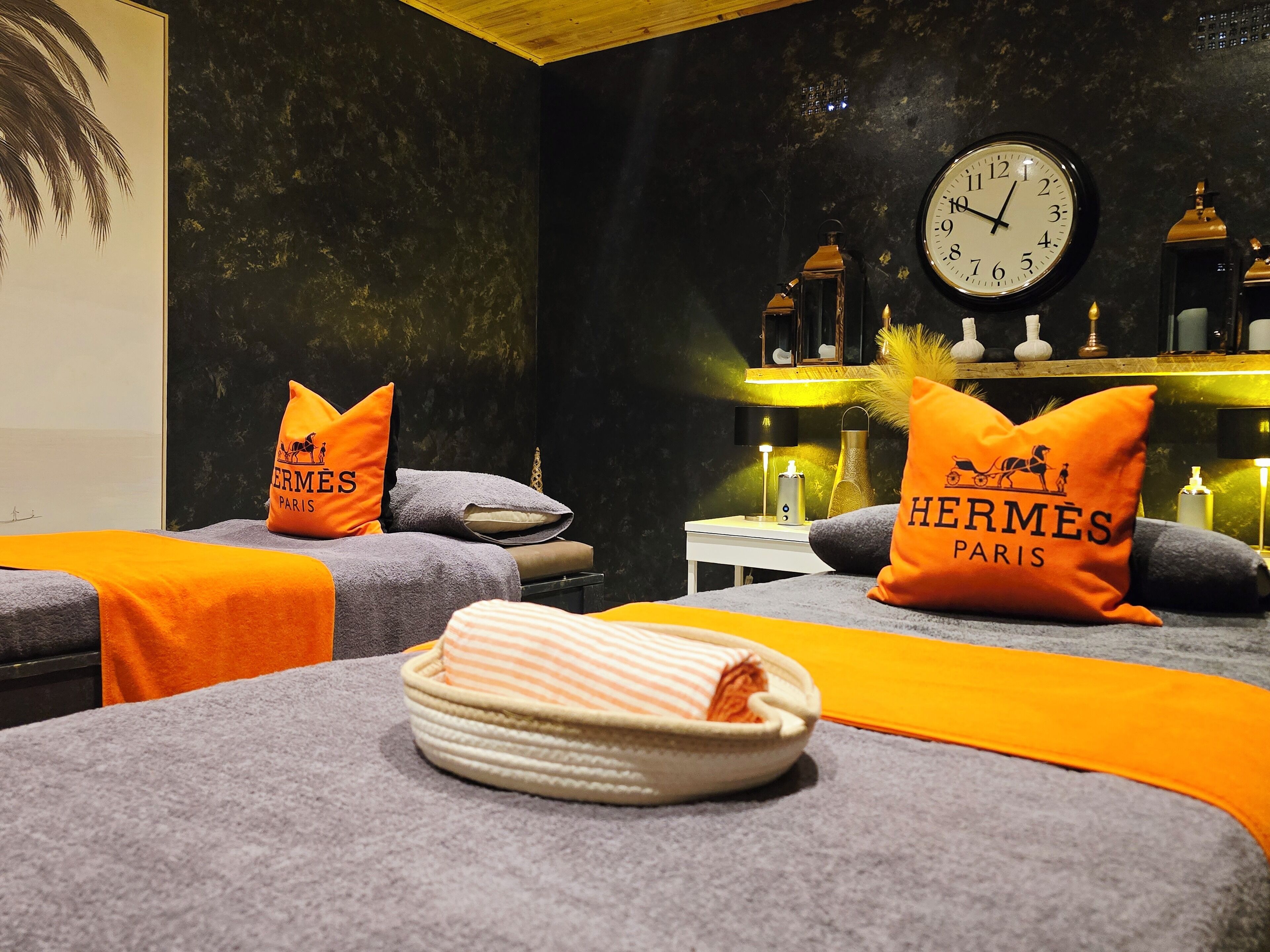 トルコ風呂 / ハマム、ボディ トリートメント、ハイドロセラピー、ボディスクラブ、フェイシャル トリートメント、マッサージ