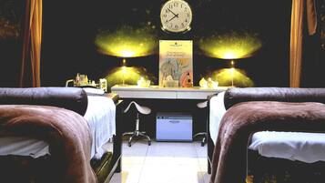Turkish bath/hammam, body treatments, hydrotherapy, body scrubs, facials
