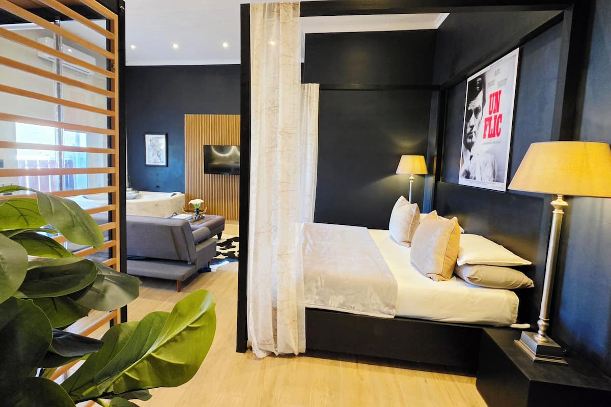 Superior Room | Tempur-Pedic beds, minibar, in-room safe, laptop workspace