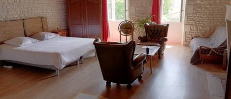 1 chambre, Wi-Fi gratuit, draps fournis