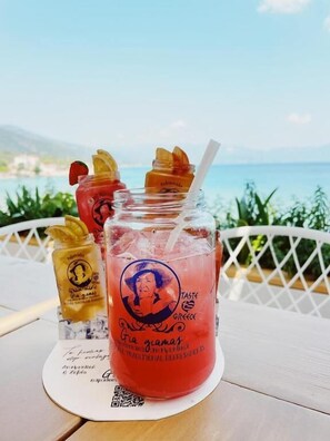 Daily buffet breakfast for a fee - Nereides Seaside Apartments (Samos)