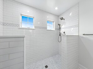 Bathroom - TOTALLY RENOVATED 6 BEDROOM HOME NEXTDOOR TO PICKLEBALL COURTS!!!! (Beach Haven Gardens)