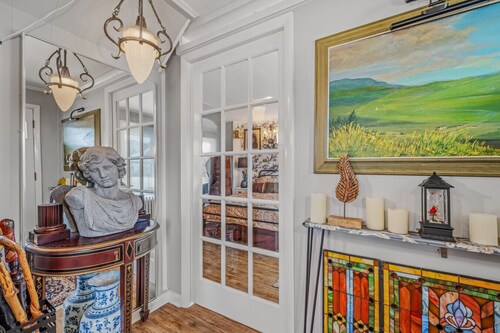 Refugio - Artsy vibe and retreat, zen garden, fire pit, downtown Berkeley Springs