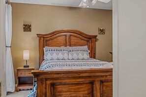 3 slaapkamers, een bureau, reisbedje, gratis wifi