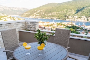 Appartamento (One-Bedroom Apartment with Shared Poo) | Terrazza/patio