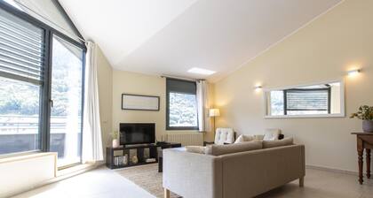 Outdoor Comfort Àtic East