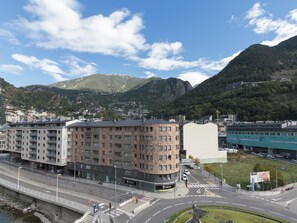 Séchoir à cheveux, serviettes fournies