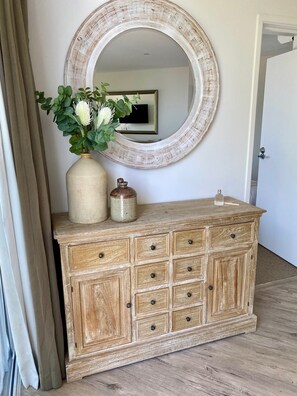 Interior - Noosa Penthouse between Noosa River & Keyser Is - family haven w/district views (Noosaville)