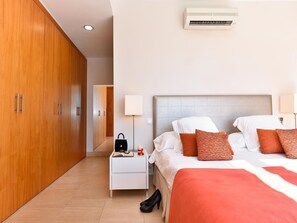 3 chambres, bureau, accès Internet