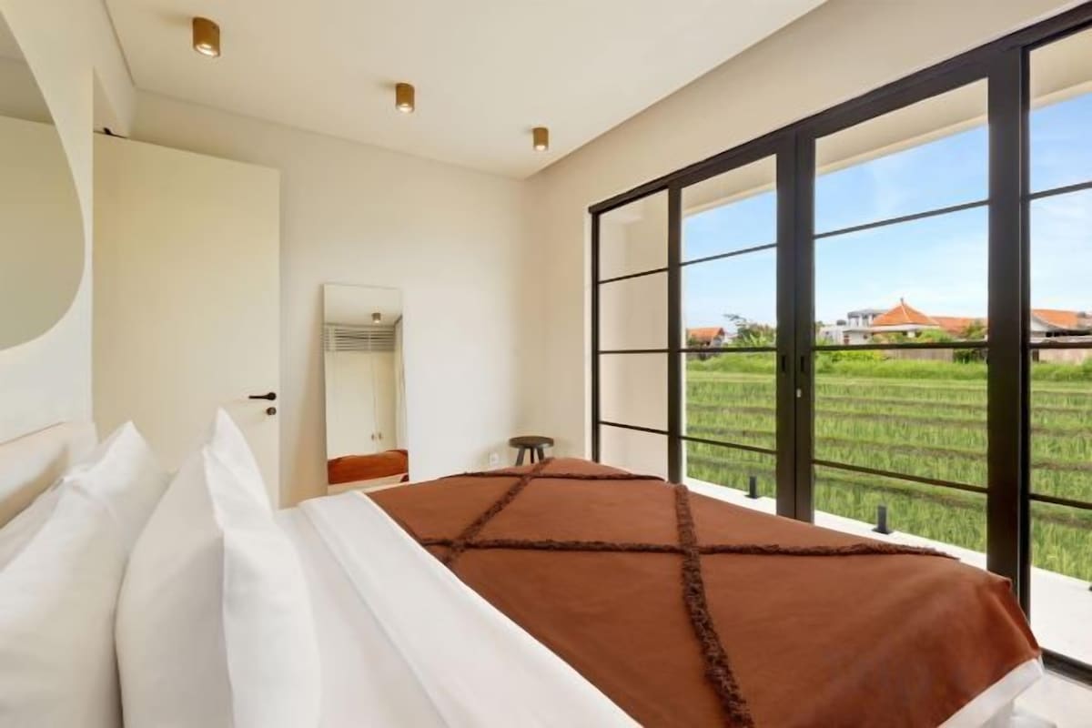 In-room safe, desk, laptop workspace, blackout curtains
