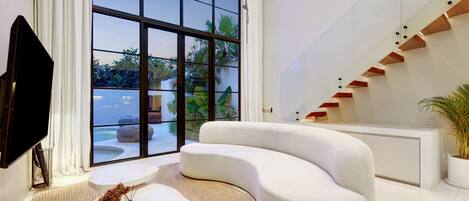 Executive Townhome, 2 Bedrooms | Living area