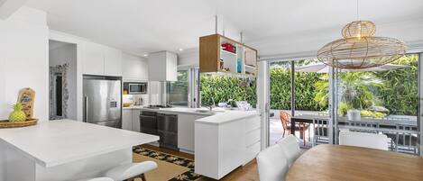 Microwave, oven, stovetop, dishwasher