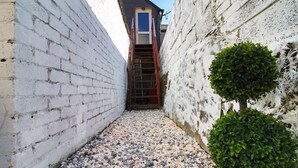 Unclassified image, 5 of 18, button - Cardiff Private Double Rooms with Shared Bathroom Wi-Fi and Free On-Street Parking (Cardiff)