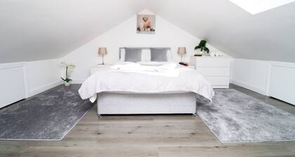 Cardiff Private Double Rooms with Shared Bathroom Wi-Fi and Free On-Street Parking