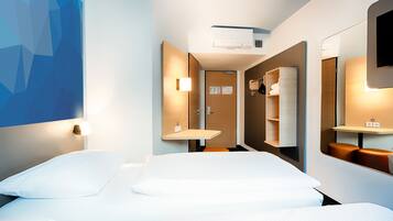 Twin Room | Desk, soundproofing, free WiFi