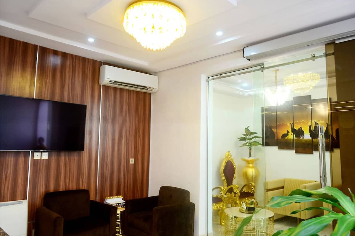 Exclusive Room | 1 bedroom, iron/ironing board, free WiFi