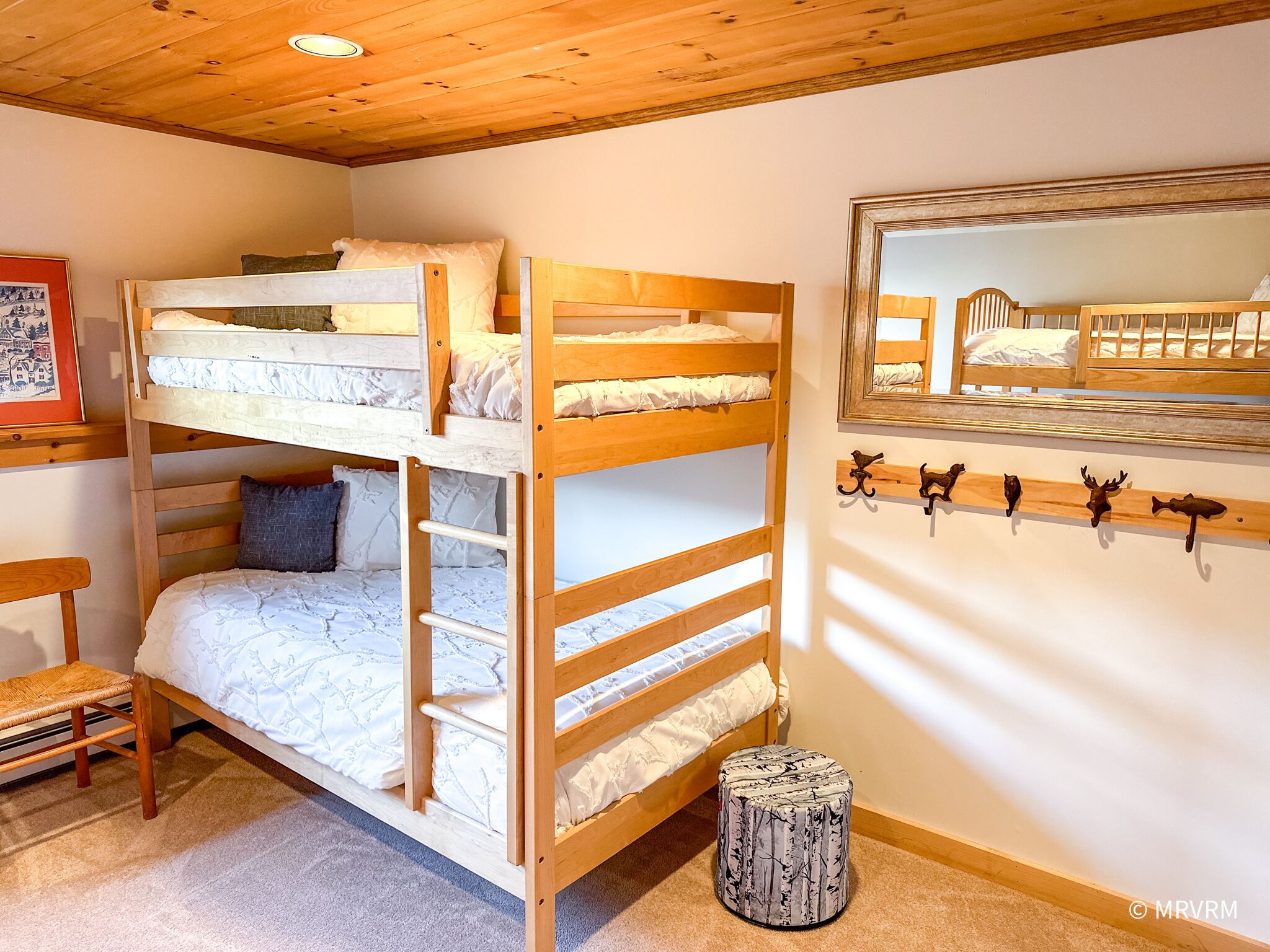 5 makuuhuonetta, työpöytä, silitysrauta/-lauta, ilmainen Wi-Fi