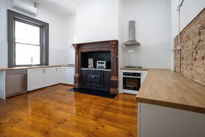 12 bed in Mix Dormitory | Shared kitchen facilities