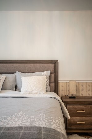4 bedrooms, individually decorated, individually furnished, desk - GLOBALSTAY Cozy 4 Bedroom House (Aurora)