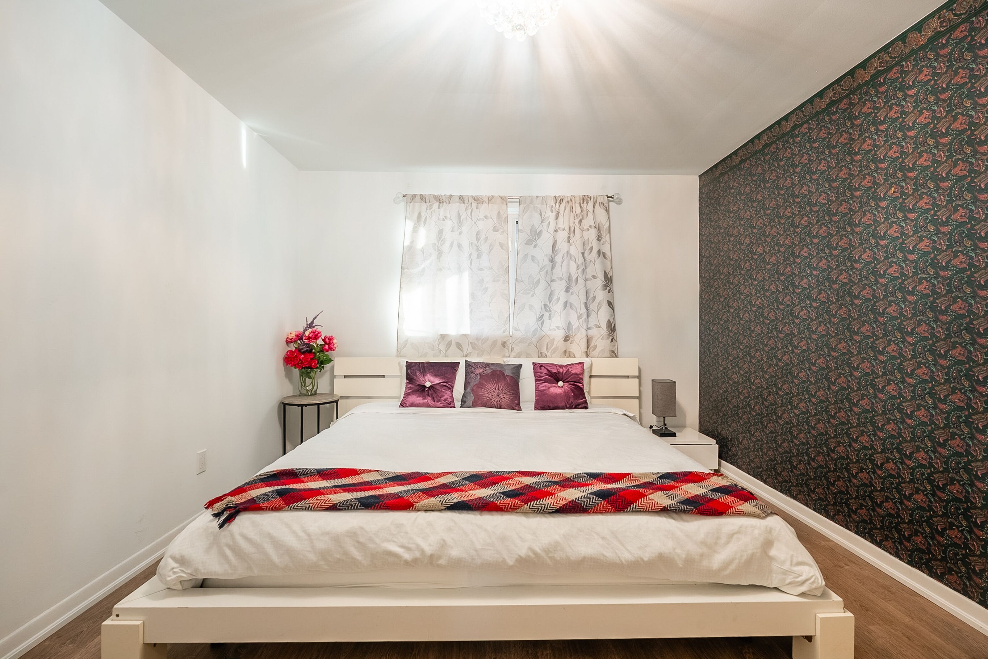 Deluxe Villa, 4 Bedrooms, Fireplace | 4 bedrooms, individually decorated, individually furnished, desk