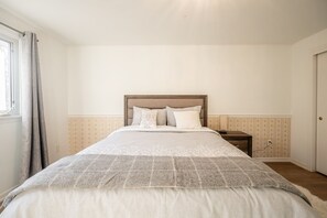 Deluxe Villa, 4 Bedrooms, Fireplace - GLOBALSTAY Cozy 4 Bedroom House (Aurora)