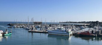 Cozy 1-BR House with Courtyard, Near Port, Beach, and Shops - Noirmoutier