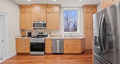 16 Guests | King Beds | En Suite Bathrooms