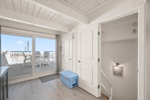 Interior - Four Bedroom Oceanside Townhome with Pool and View (Ocean City)