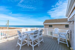 Outdoor dining - Four Bedroom Oceanside Townhome with Pool and View (Ocean City)