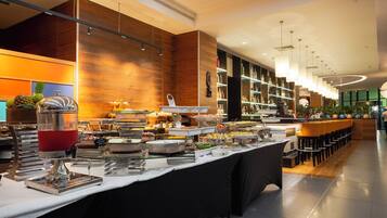 Dagelijks ontbijtbuffet (NGN 30000 per persoon)