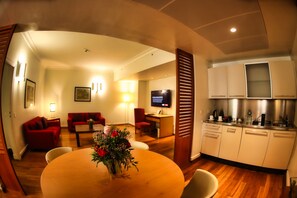 42-inch LED TV with cable channels -  Eko Hotel Suites (Lagos)
