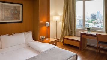 In-room safe, desk, laptop workspace, blackout drapes