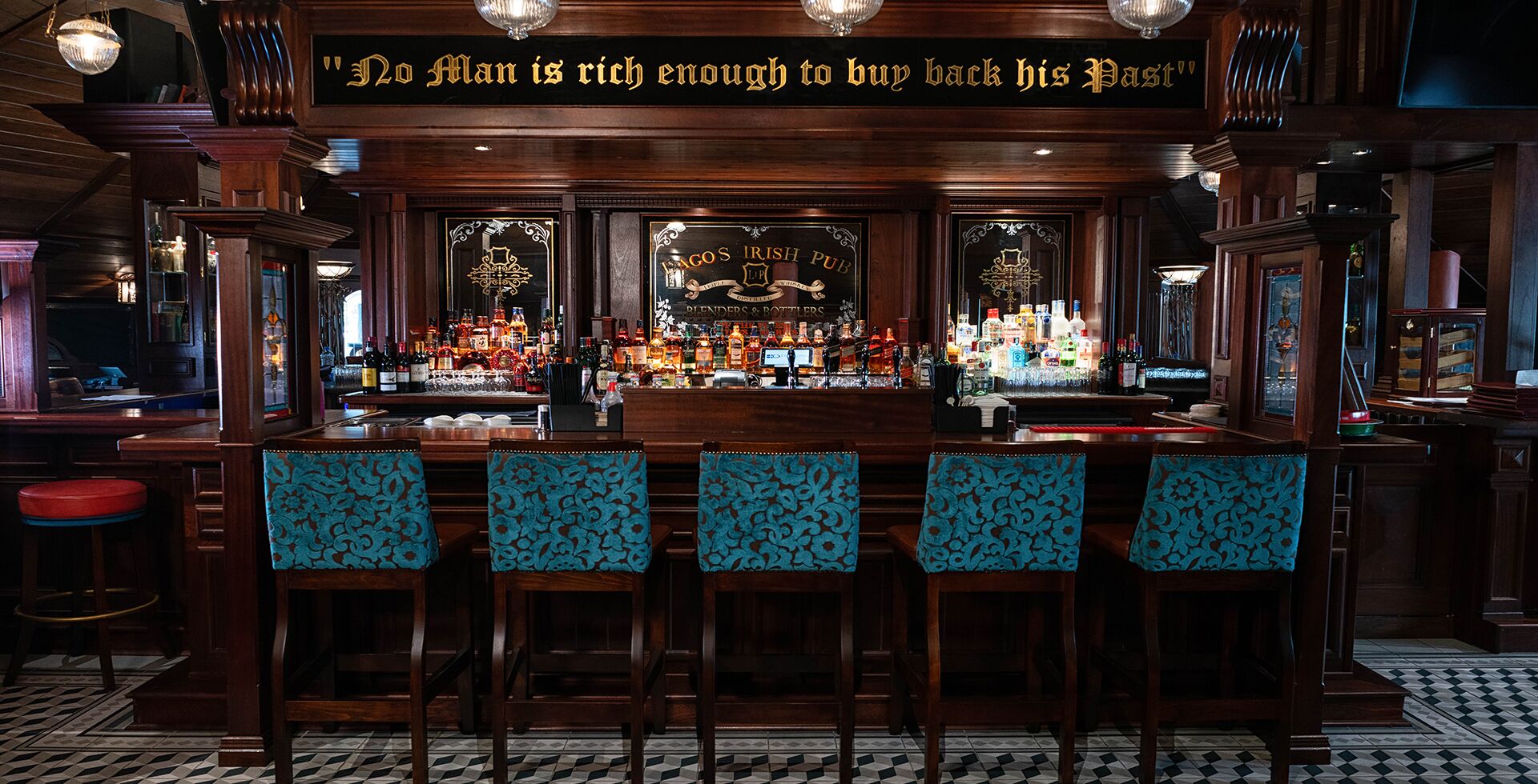 9 restaurants; breakfast, lunch, dinner, and brunch served