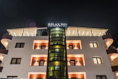 Fachada de la propiedad. Relax Inn Hotel Durres
