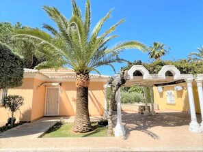 Property grounds - T-0322, Mariposa, Modern villa in Dènia (Dénia)